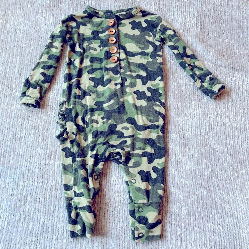 Posh‎ Peanut Cadet long sleeve ruffled Henley romper, 0-3 months